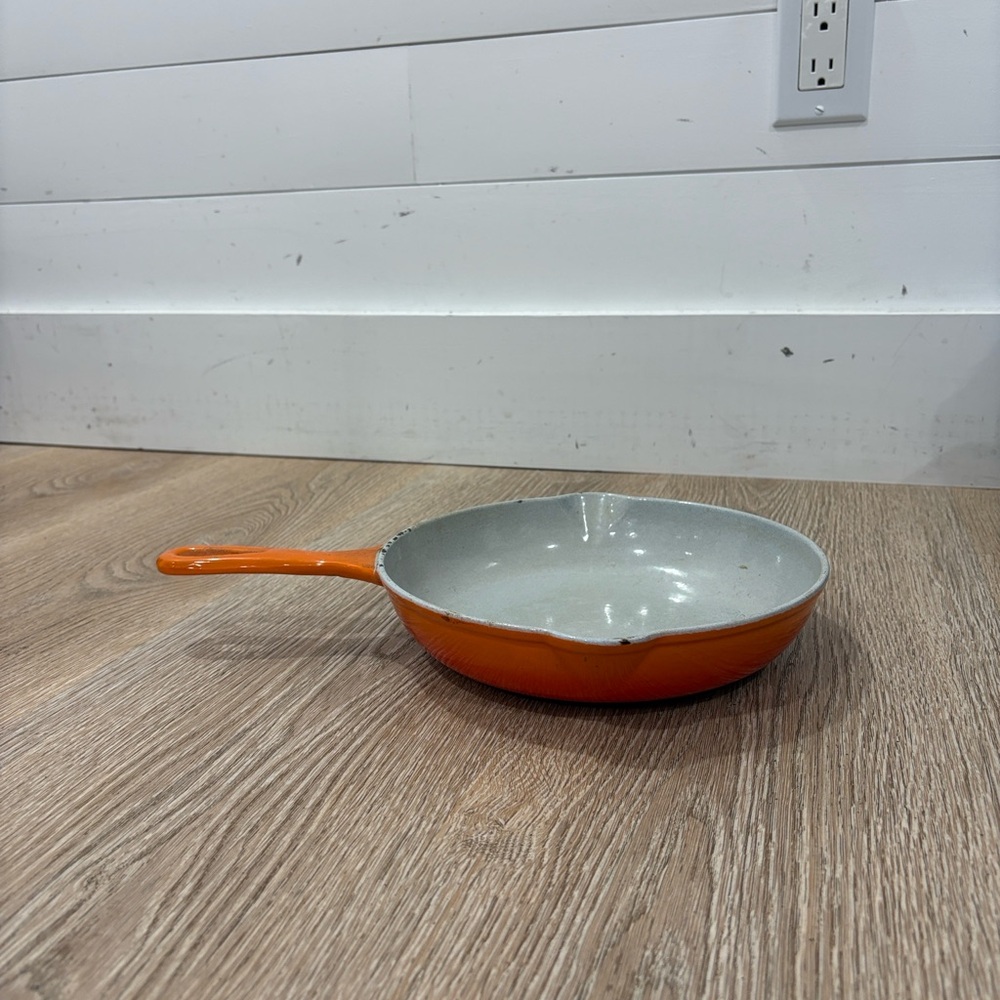Vintage Descoware Orange Cast Iron Skillet Belgium Gray‎ Enamel Mid Century 10"